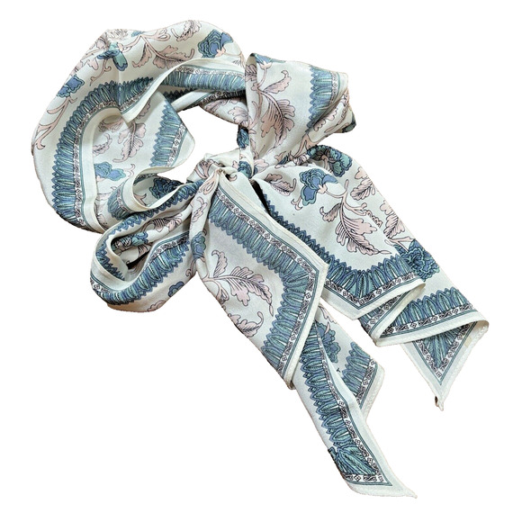 Vintage Ginnie Johansen Silk Scarf Intricate Floral Cream Pink Blue Oblong Tie - Picture 5 of 8